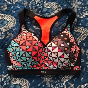 Victoria’s Secret Sports bra 34D